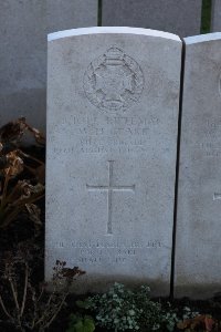 Lijssenthoek Military Cemetery - Geake, W H