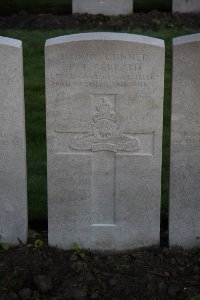 Lijssenthoek Military Cemetery - Gerrard, R T