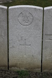 Lijssenthoek Military Cemetery - Gibson, E