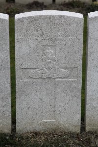Lijssenthoek Military Cemetery - Gibson, Robert