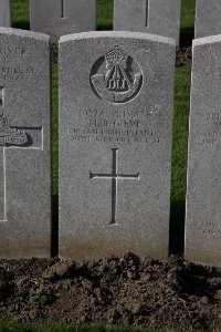 Lijssenthoek Military Cemetery - Gieve, Martyn Beresford