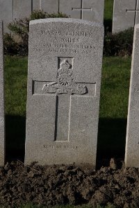 Lijssenthoek Military Cemetery - Giles, Allen