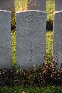 Lijssenthoek Military Cemetery - Gill, F