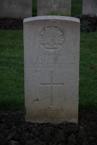 Lijssenthoek Military Cemetery - Gill, Reginald Henry