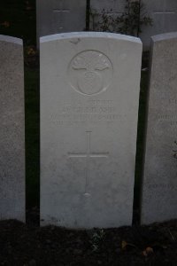 Lijssenthoek Military Cemetery - Gilliland, David