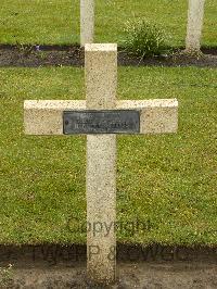 Lijssenthoek Military Cemetery - Giry, Victor