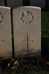Lijssenthoek Military Cemetery - Glover, Alexander