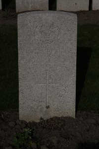 Lijssenthoek Military Cemetery - Gore, Francis