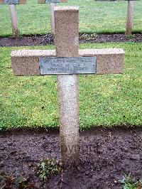 Lijssenthoek Military Cemetery - Goulesque, Marcel