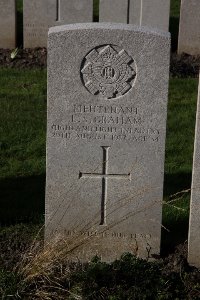 Lijssenthoek Military Cemetery - Graham, Lachlan Seymour