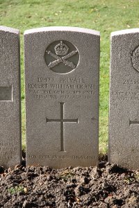 Lijssenthoek Military Cemetery - Grant, Robert William