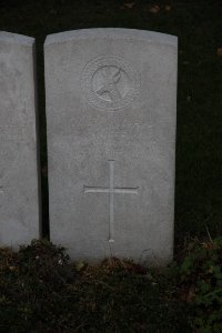 Lijssenthoek Military Cemetery - Green, E