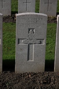 Lijssenthoek Military Cemetery - Green, E