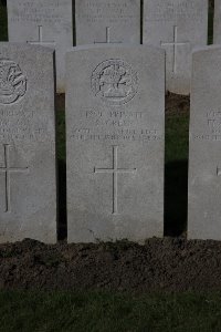 Lijssenthoek Military Cemetery - Green, S