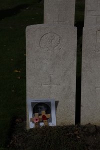 Lijssenthoek Military Cemetery - Greg, Robert Philips