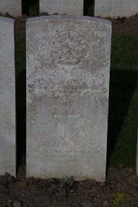 Lijssenthoek Military Cemetery - Grist, Walter Charles