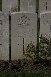 Lijssenthoek Military Cemetery - Groves, Ernest William