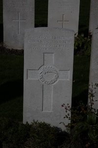 Lijssenthoek Military Cemetery - Gubbins, Launcelot Russell