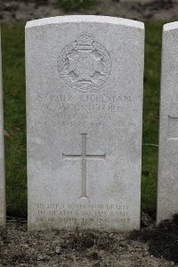 Lijssenthoek Military Cemetery - Guilford, Charles William