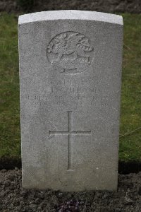 Lijssenthoek Military Cemetery - Gulland, A F