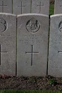 Lijssenthoek Military Cemetery - Gunn, J