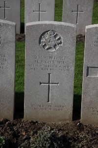 Lijssenthoek Military Cemetery - Guthrie, Henry Percy