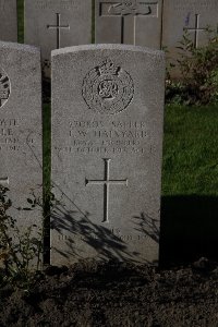 Lijssenthoek Military Cemetery - Halkyard, James William