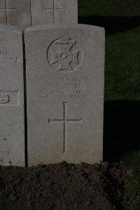 Lijssenthoek Military Cemetery - Hall, A E