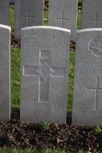 Lijssenthoek Military Cemetery - Hall, Charles