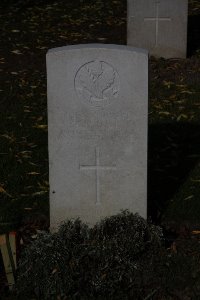Lijssenthoek Military Cemetery - Hall, Charles Harold