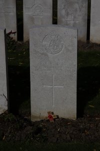 Lijssenthoek Military Cemetery - Hall, Frank
