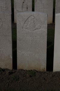 Lijssenthoek Military Cemetery - Hall, George