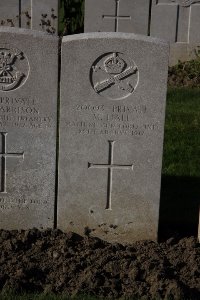 Lijssenthoek Military Cemetery - Hall, Mark
