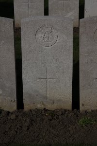 Lijssenthoek Military Cemetery - Hall, T