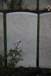 Lijssenthoek Military Cemetery - Hanson, Mark
