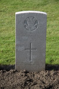 Lijssenthoek Military Cemetery - Harries, Joseph