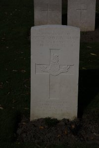 Lijssenthoek Military Cemetery - Harrop, Joseph Newton