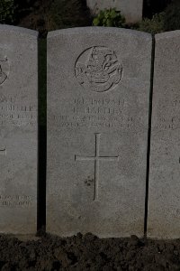 Lijssenthoek Military Cemetery - Hartley, T