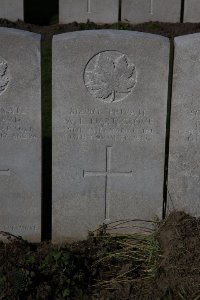 Lijssenthoek Military Cemetery - Hartsgrove, W L