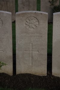 Lijssenthoek Military Cemetery - Hartshorn, Frank