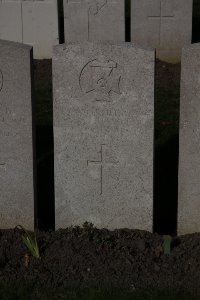 Lijssenthoek Military Cemetery - Hawkins, S A J