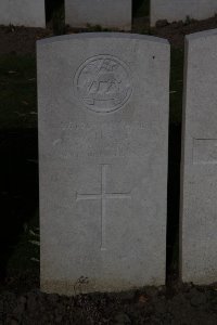 Lijssenthoek Military Cemetery - Hawtin, H W