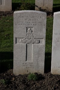 Lijssenthoek Military Cemetery - Hayes, J W