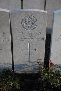 Lijssenthoek Military Cemetery - Hayes, S