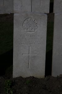 Lijssenthoek Military Cemetery - Hayhoe, Stephen