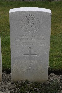 Lijssenthoek Military Cemetery - Heaton, Gerald