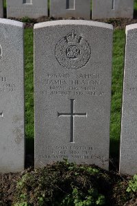 Lijssenthoek Military Cemetery - Heaton, James