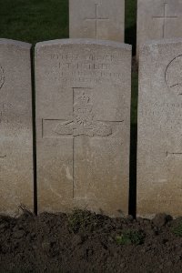 Lijssenthoek Military Cemetery - Hellier, Harry Thomas