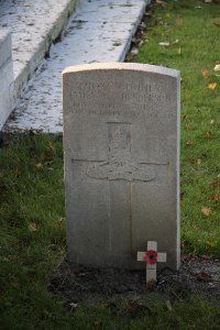 Lijssenthoek Military Cemetery - Henderson, James A Carlyle