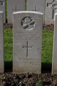 Lijssenthoek Military Cemetery - Henley, W G